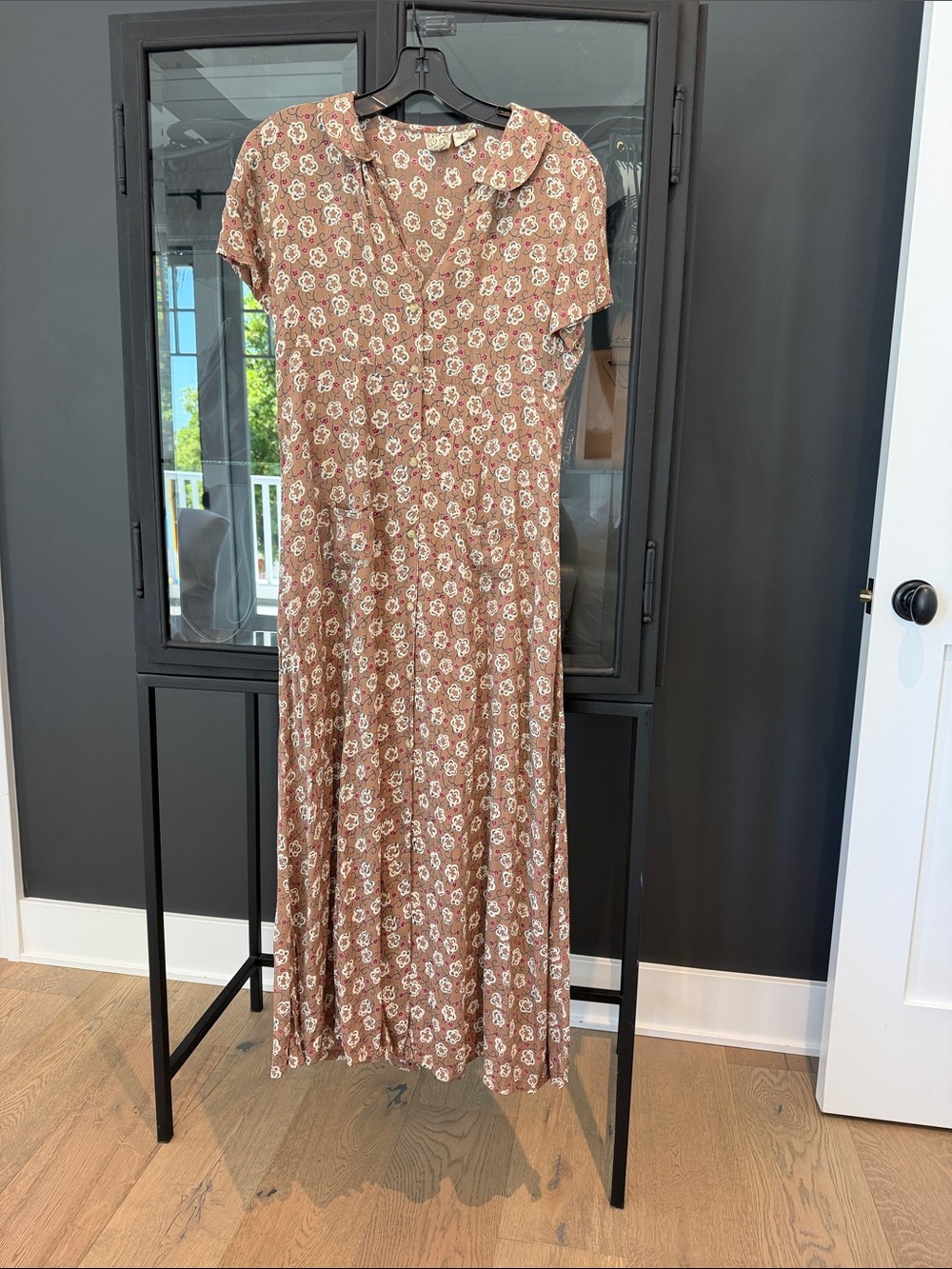Zofus Floral vintage Button-Front Brown Midi Dress.